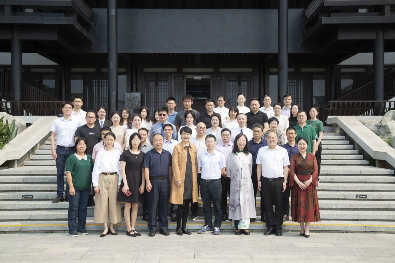 小柴胡非遗文化“活”起来，，白云山征途国际官网医圣堂“再出圈”