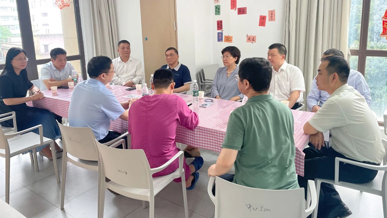 慰问革命先进 赓续红色基因——市委组织部副部长、、老干局局长刘梅一行慰问我司离休干部刘玉珍同志